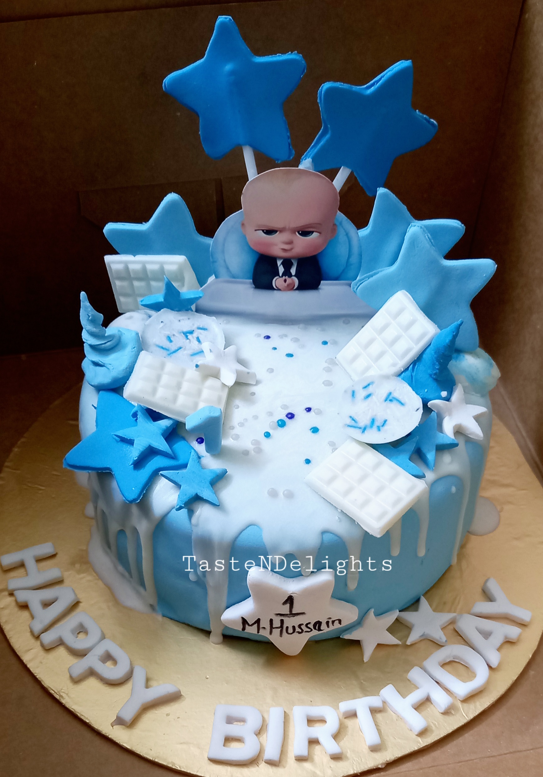 Baby and Working mother theme cake - Customized Cakes Ideas in Noida –  Creme Castle