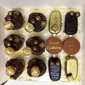 Cupcakes & Cakesicles