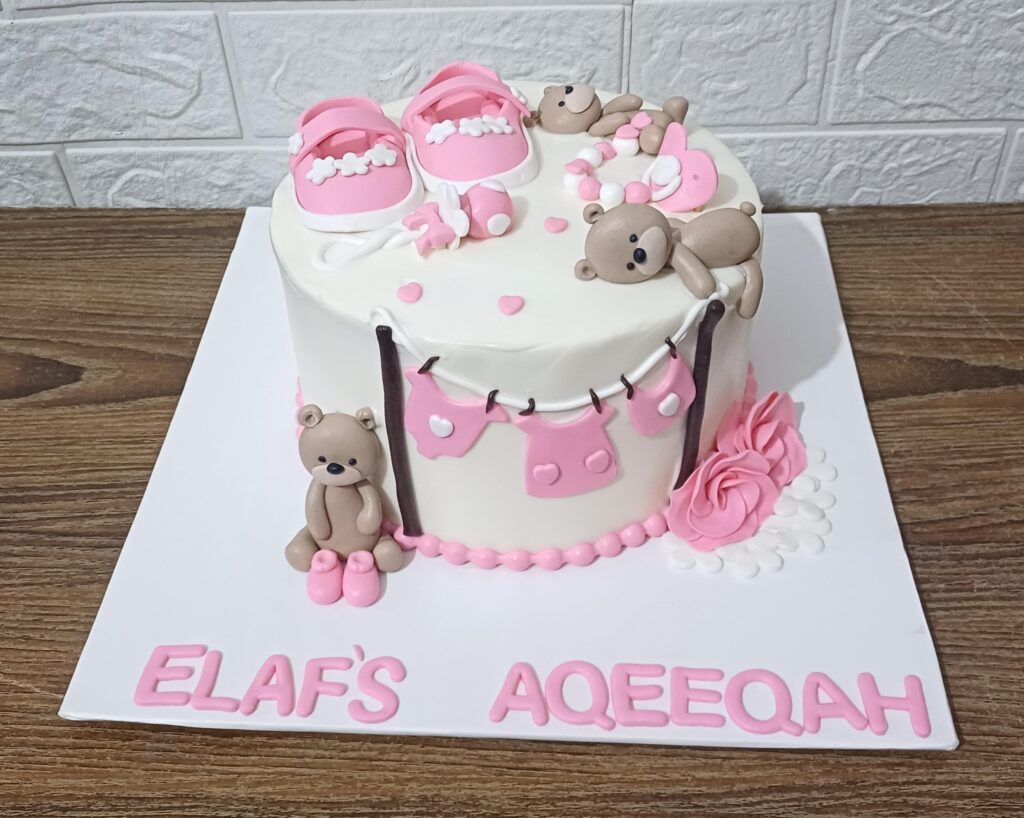New born baby girls cakes (24)